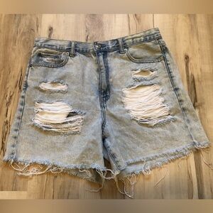 American Eagle Outfitters Light Wash Distressed Jean Mom Shorts